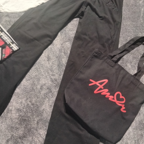 SOLD ON MERCARI - Picture 3 of 7